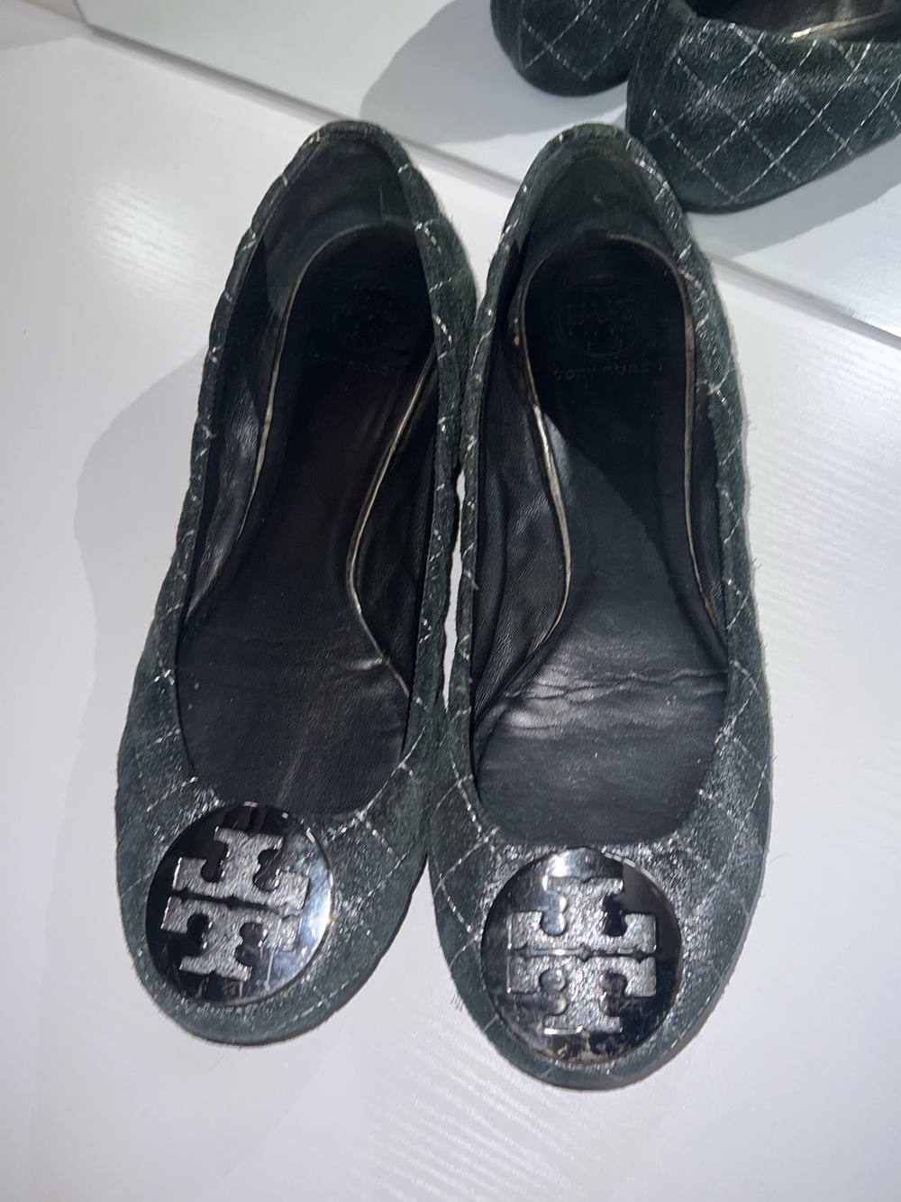 Tory Burch Black Quilted Logo Round-Toe Ballet Flats size 8.5